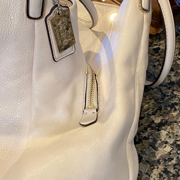 Coach Phoebe leather shoulder bag - beige - Picture 4 of 7